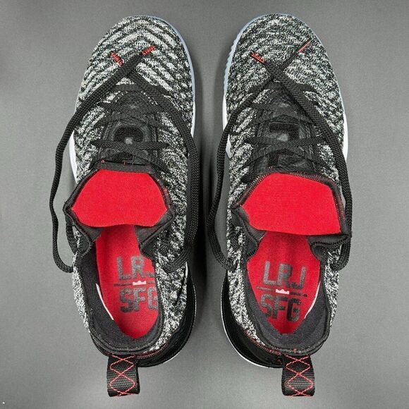 Nike LeBron 16 'Oreo' (2018) - Picture 5 of 13